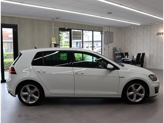 Volkswagen GOLF 30
