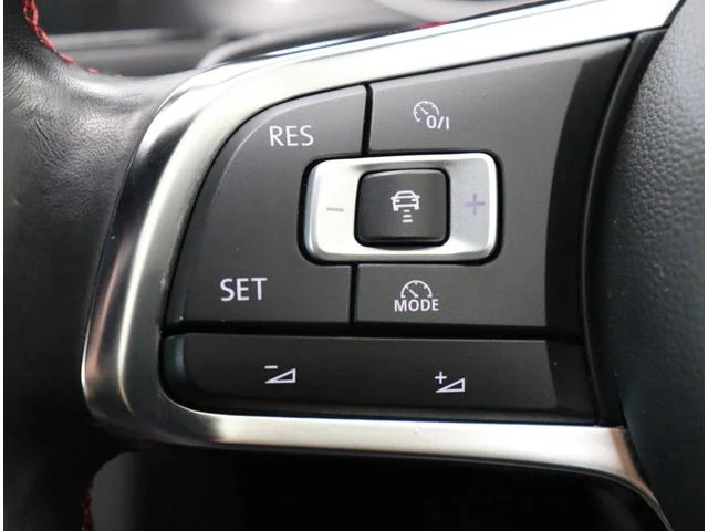 Volkswagen GOLF 12