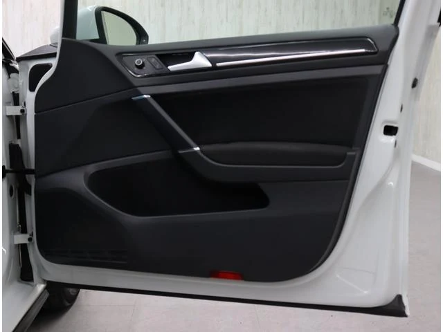 Volkswagen GOLF 51