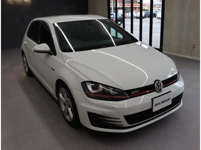 Volkswagen GOLF 32