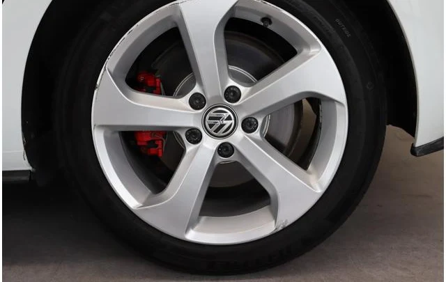 Volkswagen GOLF 39