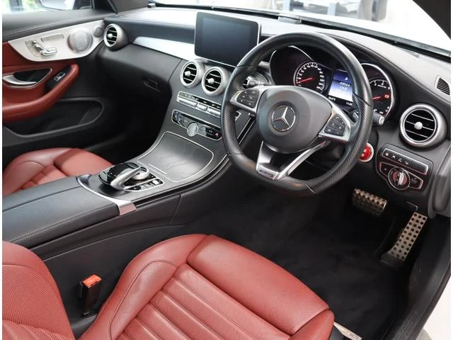 MERCEDES AMG C-CLASS 4
