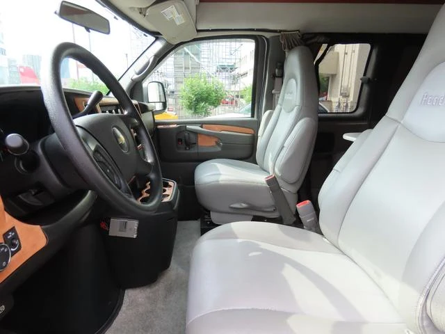 Chevrolet EXPRESS 4