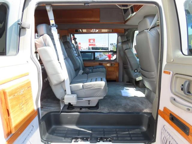Chevrolet EXPRESS 30