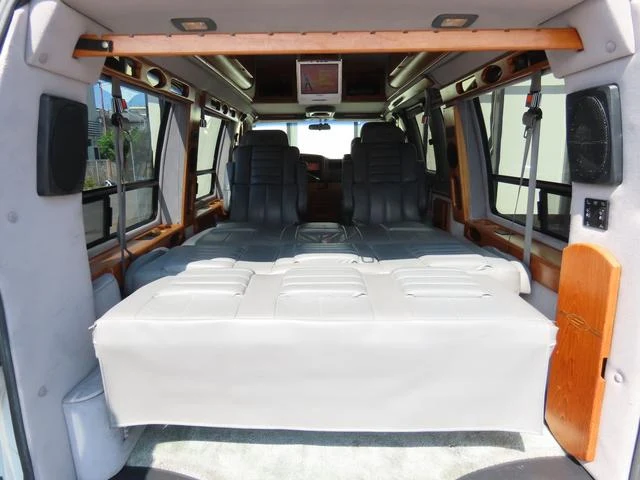 Chevrolet EXPRESS 21