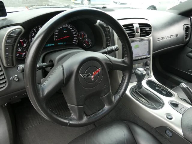 Chevrolet CORVETTE 27