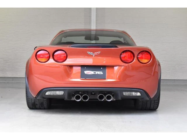 Chevrolet CORVETTE 8