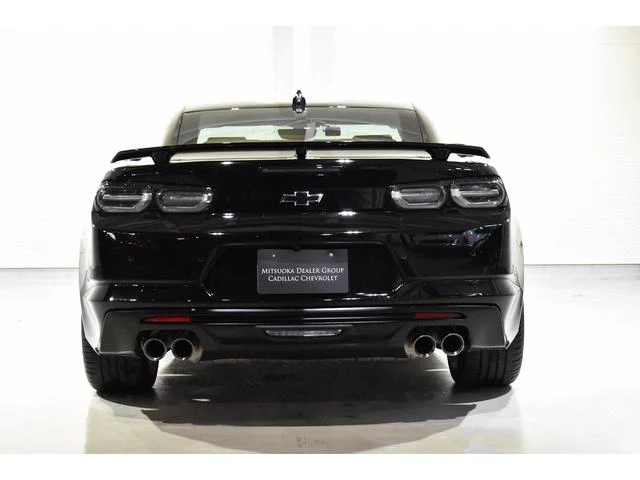 Chevrolet CAMARO 8