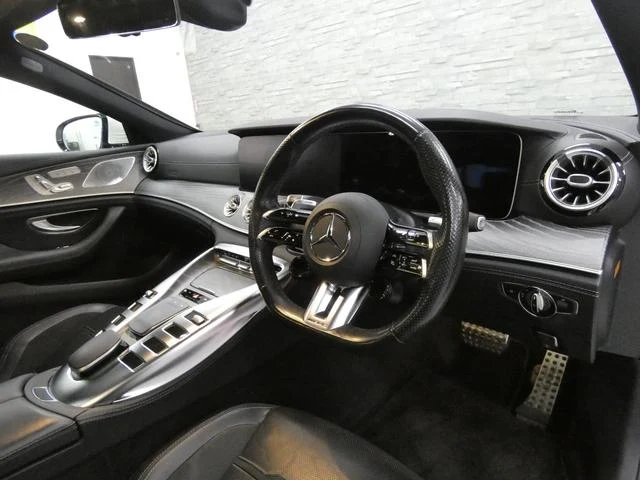 MERCEDES AMG GT 5