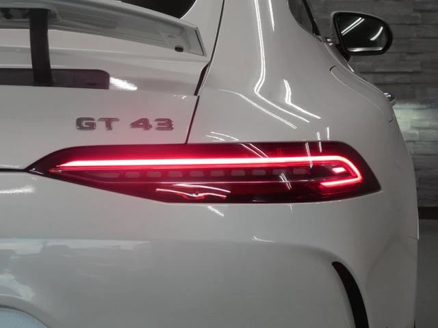 MERCEDES AMG GT 63