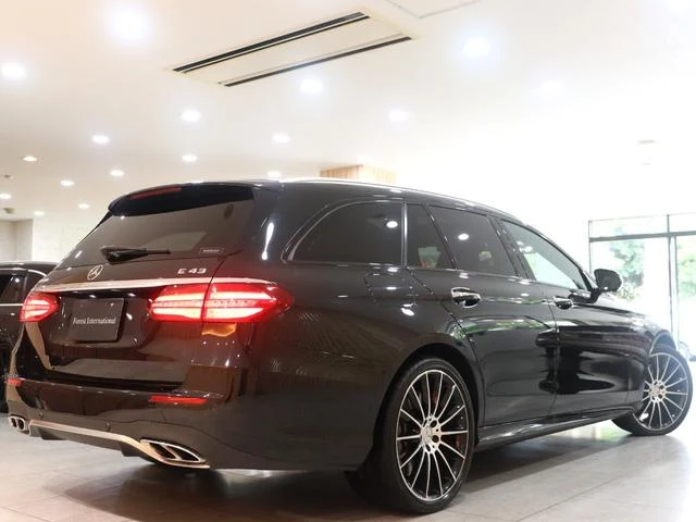 MERCEDES AMG E-CLASS 7