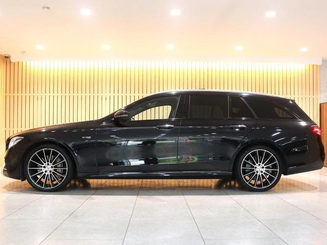 MERCEDES AMG E-CLASS 5