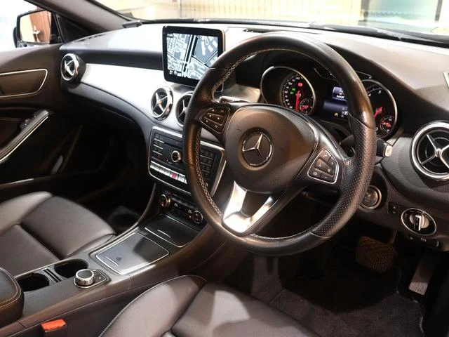 MERCEDES BENZ GLA-CLASS 54