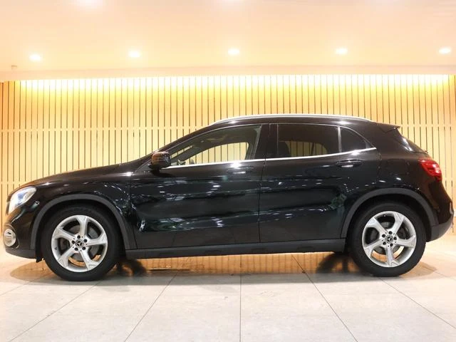 MERCEDES BENZ GLA-CLASS 5