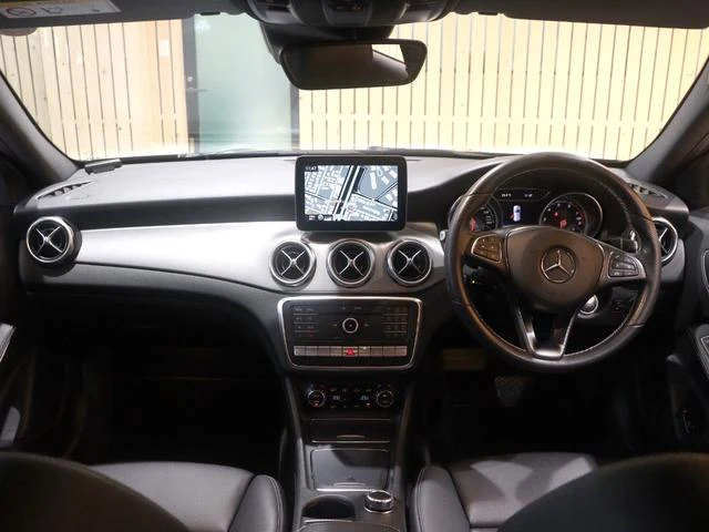 MERCEDES BENZ GLA-CLASS 55
