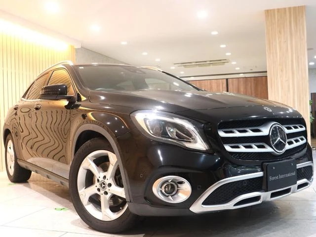 MERCEDES BENZ GLA-CLASS 6
