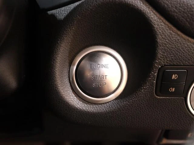 MERCEDES BENZ GLA-CLASS 66