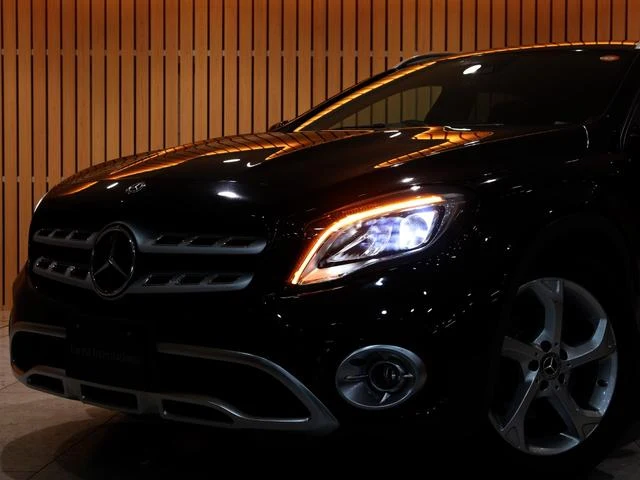 MERCEDES BENZ GLA-CLASS 8