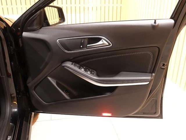 MERCEDES BENZ GLA-CLASS 15