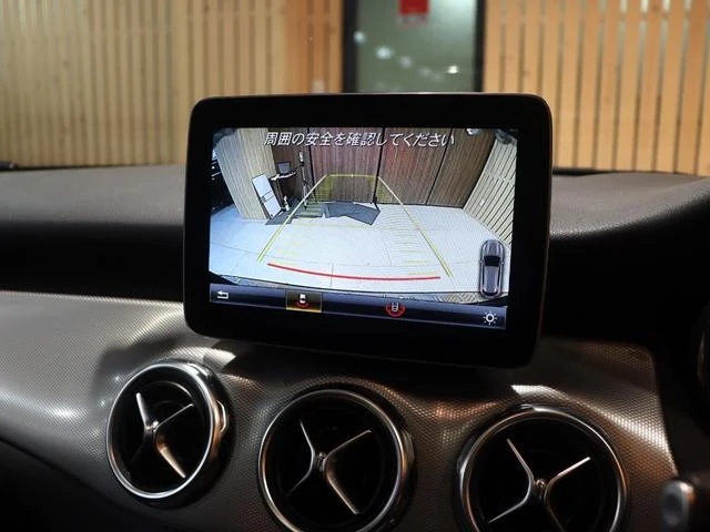 MERCEDES BENZ GLA-CLASS 17