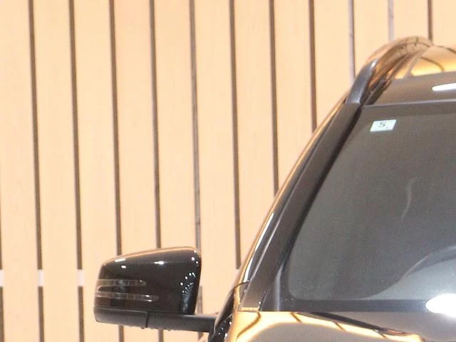 MERCEDES BENZ GLA-CLASS 28