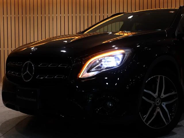 MERCEDES BENZ GLA-CLASS 8