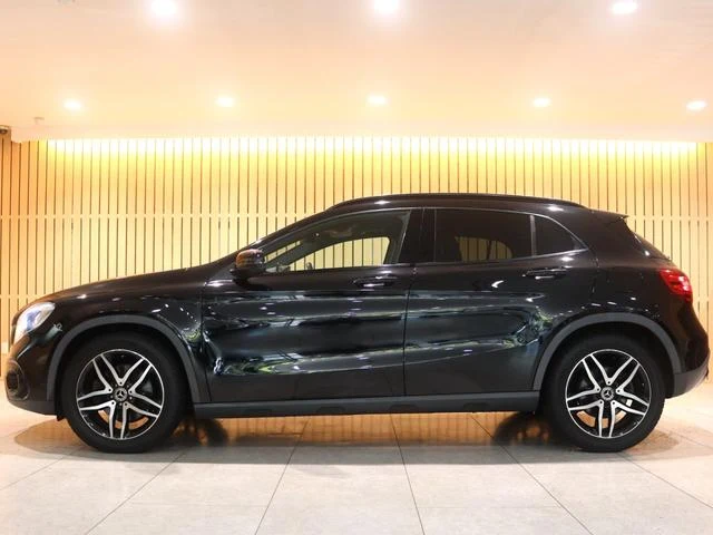 MERCEDES BENZ GLA-CLASS 5