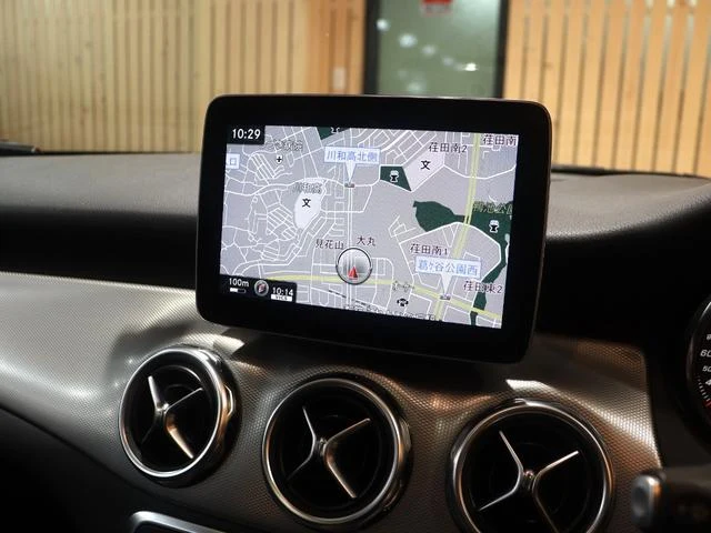 MERCEDES BENZ GLA-CLASS 62