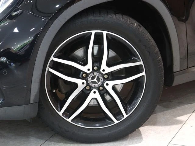 MERCEDES BENZ GLA-CLASS 9