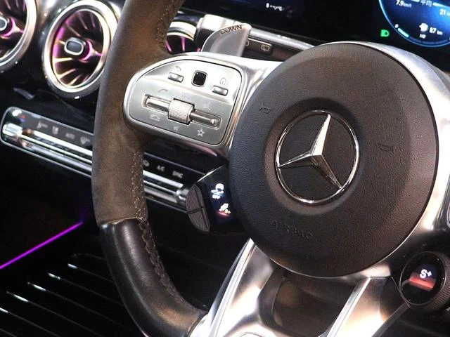 MERCEDES AMG GLB 52