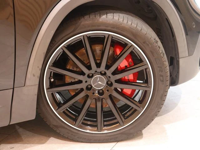 MERCEDES AMG GLB 9