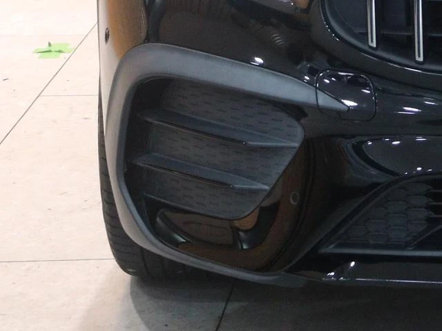 MERCEDES AMG GLB 34