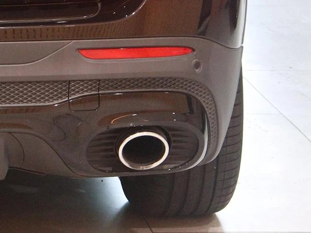 MERCEDES AMG GLB 45