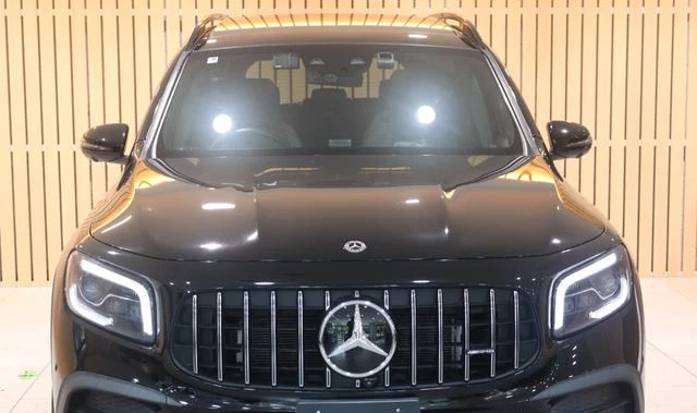 MERCEDES AMG GLB 3