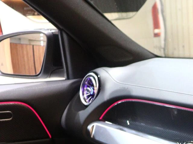 MERCEDES BENZ GLB 49