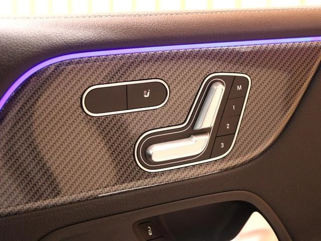 MERCEDES BENZ GLB 18