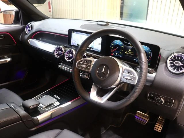 MERCEDES BENZ GLB 10