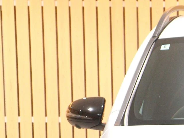 MERCEDES BENZ GLB 29