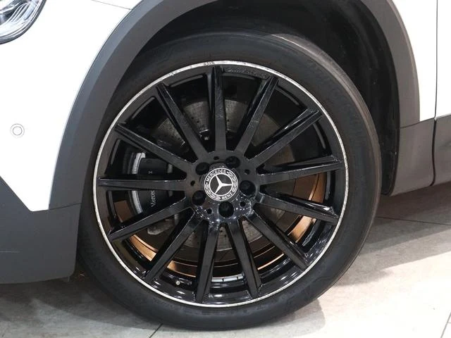 MERCEDES BENZ GLB 9