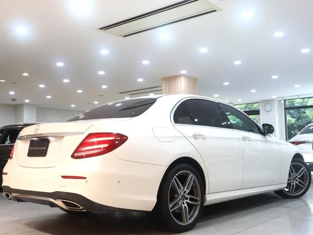 MERCEDES BENZ E-CLASS 7
