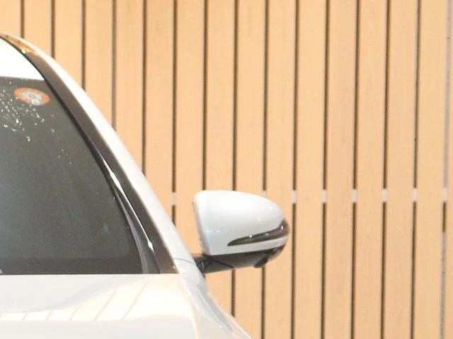 MERCEDES BENZ E-CLASS 30