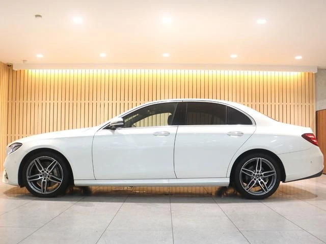 MERCEDES BENZ E-CLASS 5