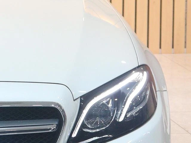 MERCEDES BENZ E-CLASS 33