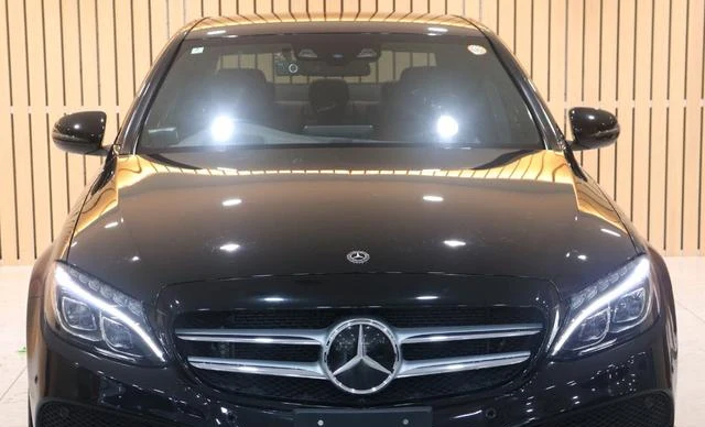 MERCEDES BENZ C-CLASS 3