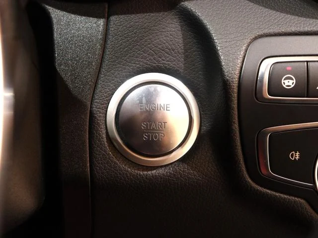 MERCEDES BENZ C-CLASS 66