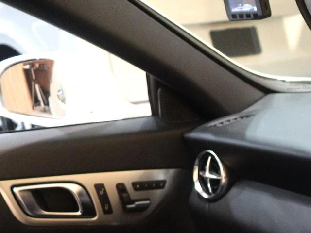 MERCEDES BENZ SLK 49
