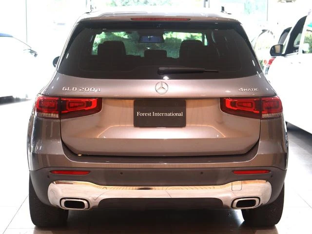 MERCEDES BENZ GLB 4