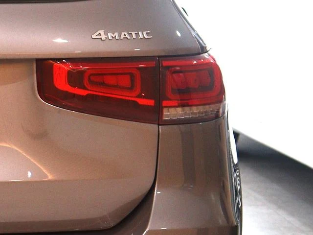 MERCEDES BENZ GLB 42