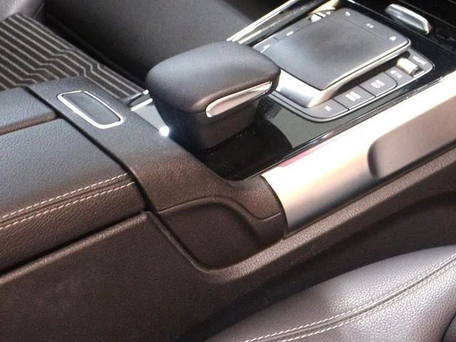 MERCEDES BENZ GLB 54