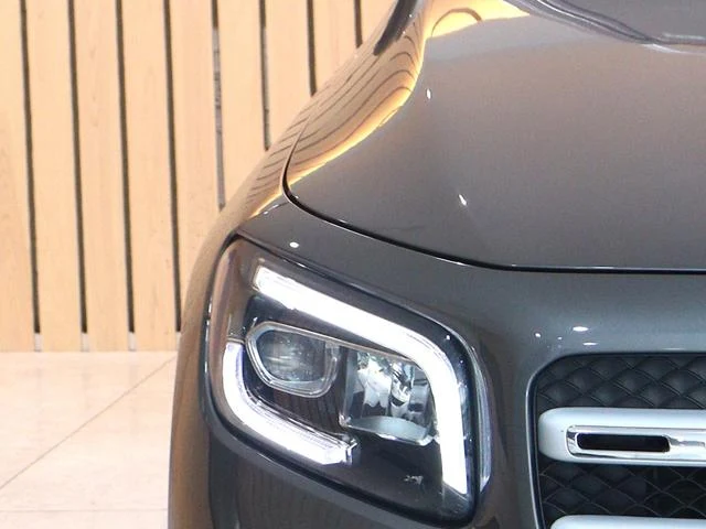 MERCEDES BENZ GLB 31